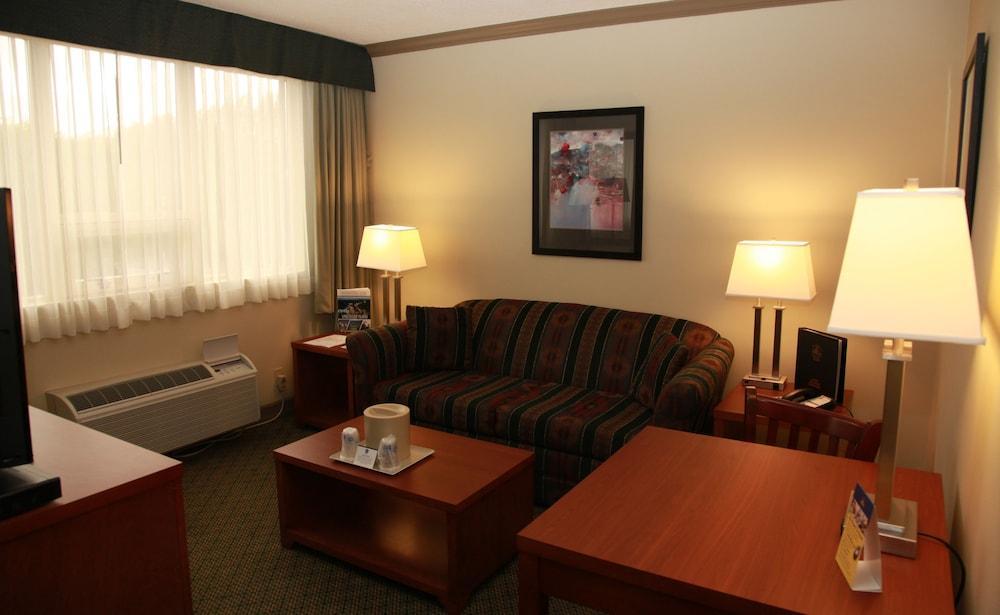Best Western Plus Barclay Hotel Port Alberni Buitenkant foto
