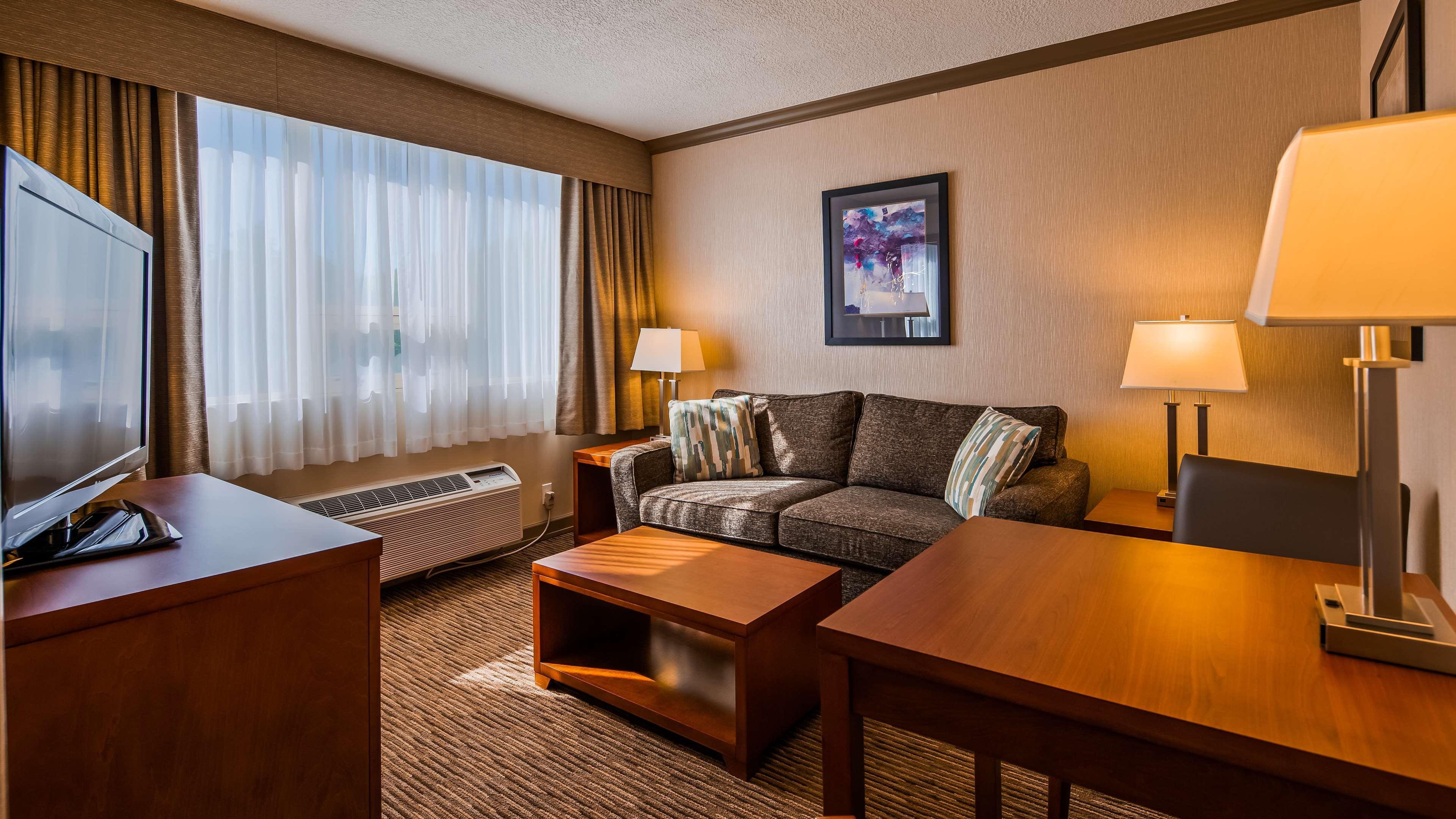 Best Western Plus Barclay Hotel Port Alberni Buitenkant foto