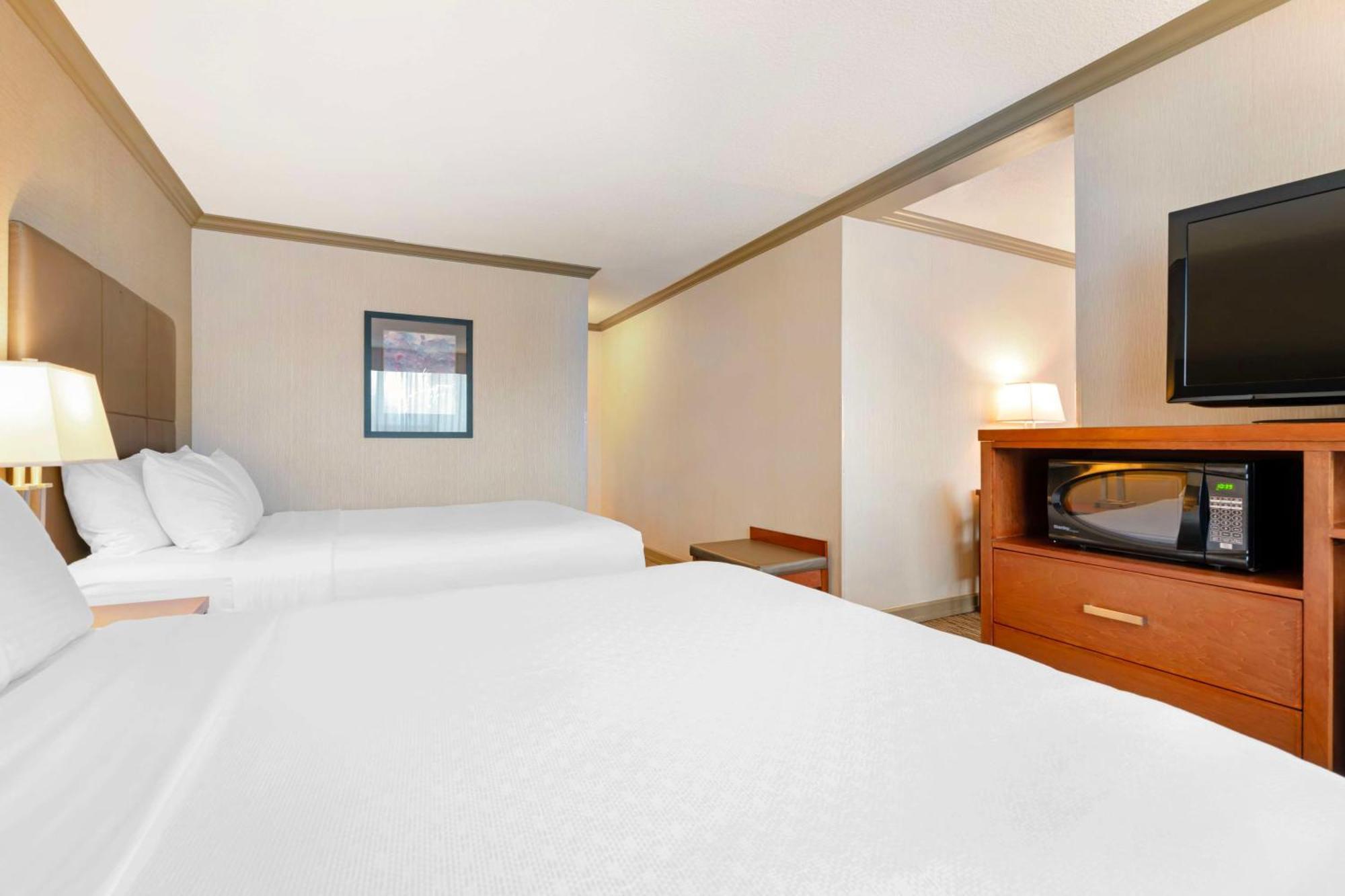 Best Western Plus Barclay Hotel Port Alberni Buitenkant foto