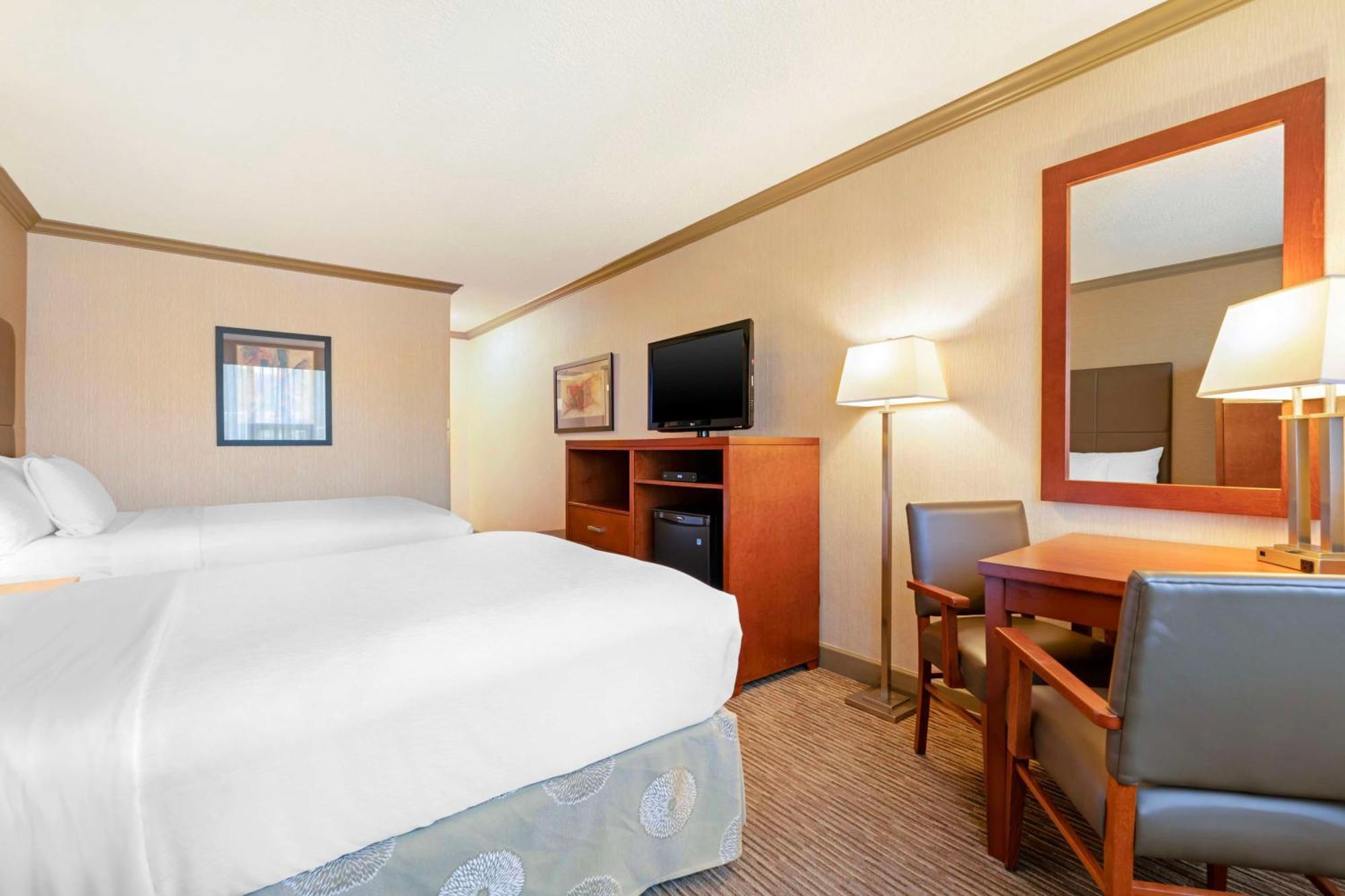 Best Western Plus Barclay Hotel Port Alberni Buitenkant foto