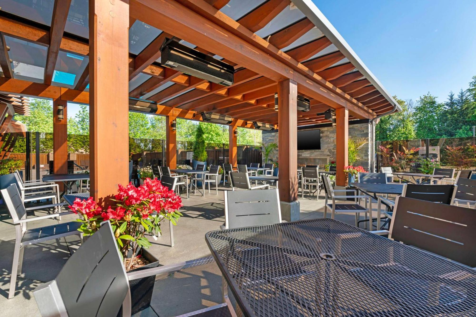 Best Western Plus Barclay Hotel Port Alberni Buitenkant foto