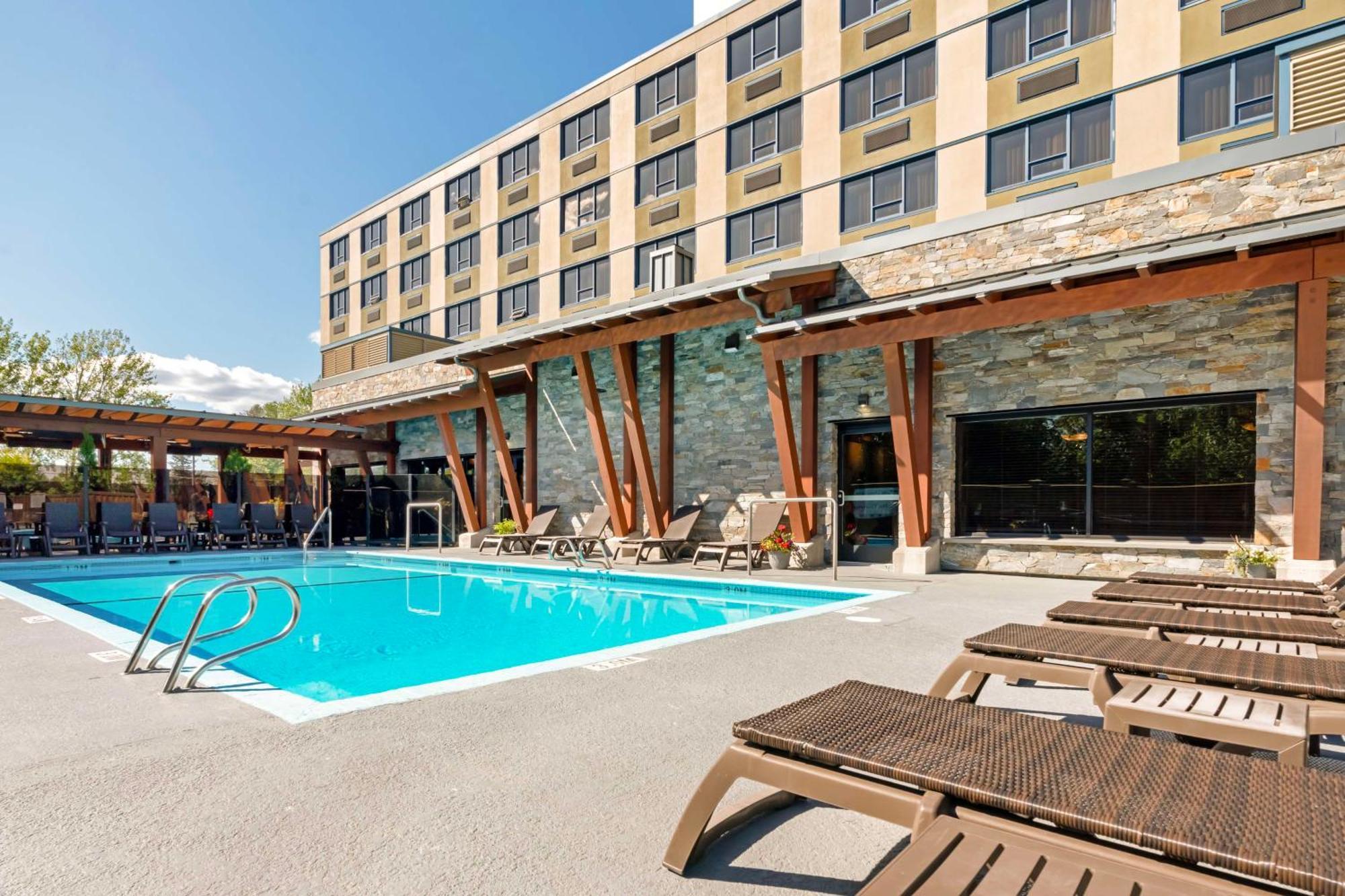 Best Western Plus Barclay Hotel Port Alberni Buitenkant foto