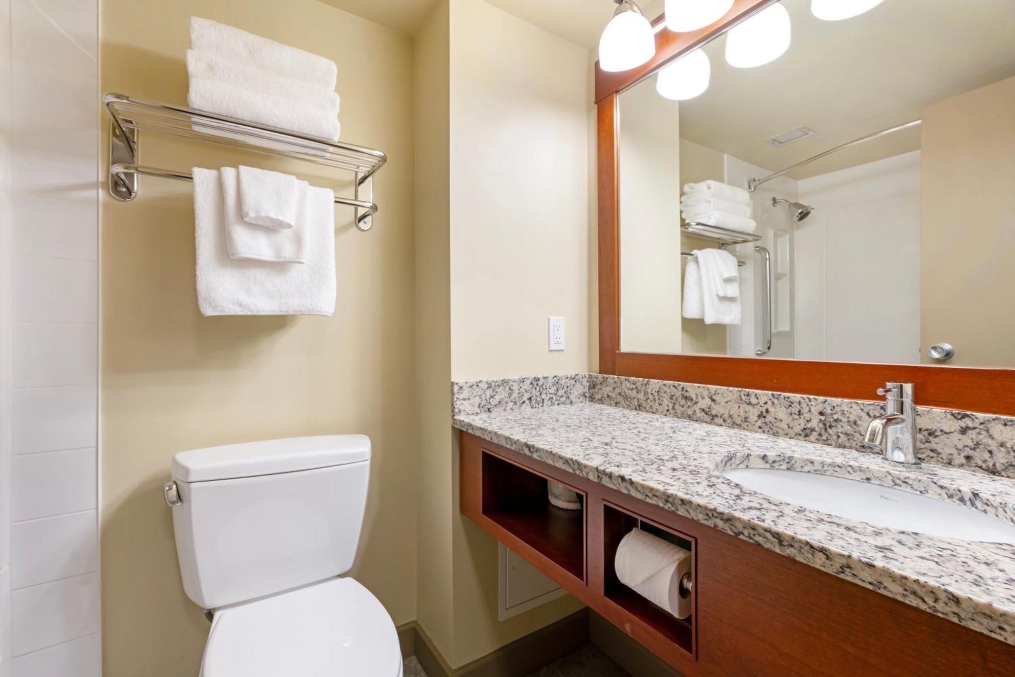 Best Western Plus Barclay Hotel Port Alberni Buitenkant foto