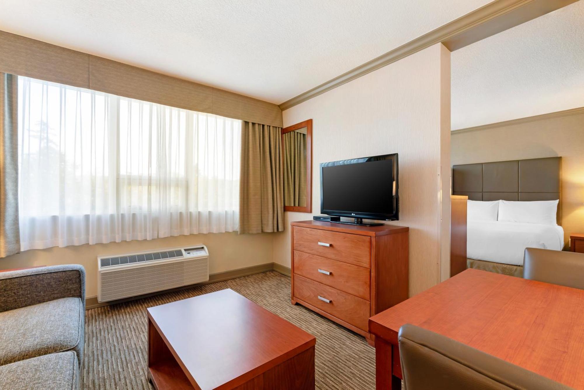 Best Western Plus Barclay Hotel Port Alberni Buitenkant foto