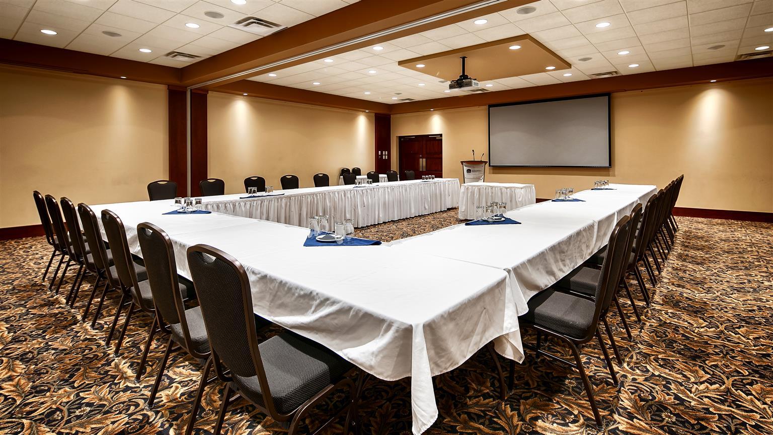 Best Western Plus Barclay Hotel Port Alberni Buitenkant foto