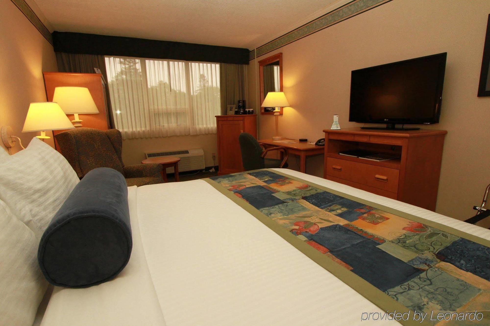 Best Western Plus Barclay Hotel Port Alberni Buitenkant foto