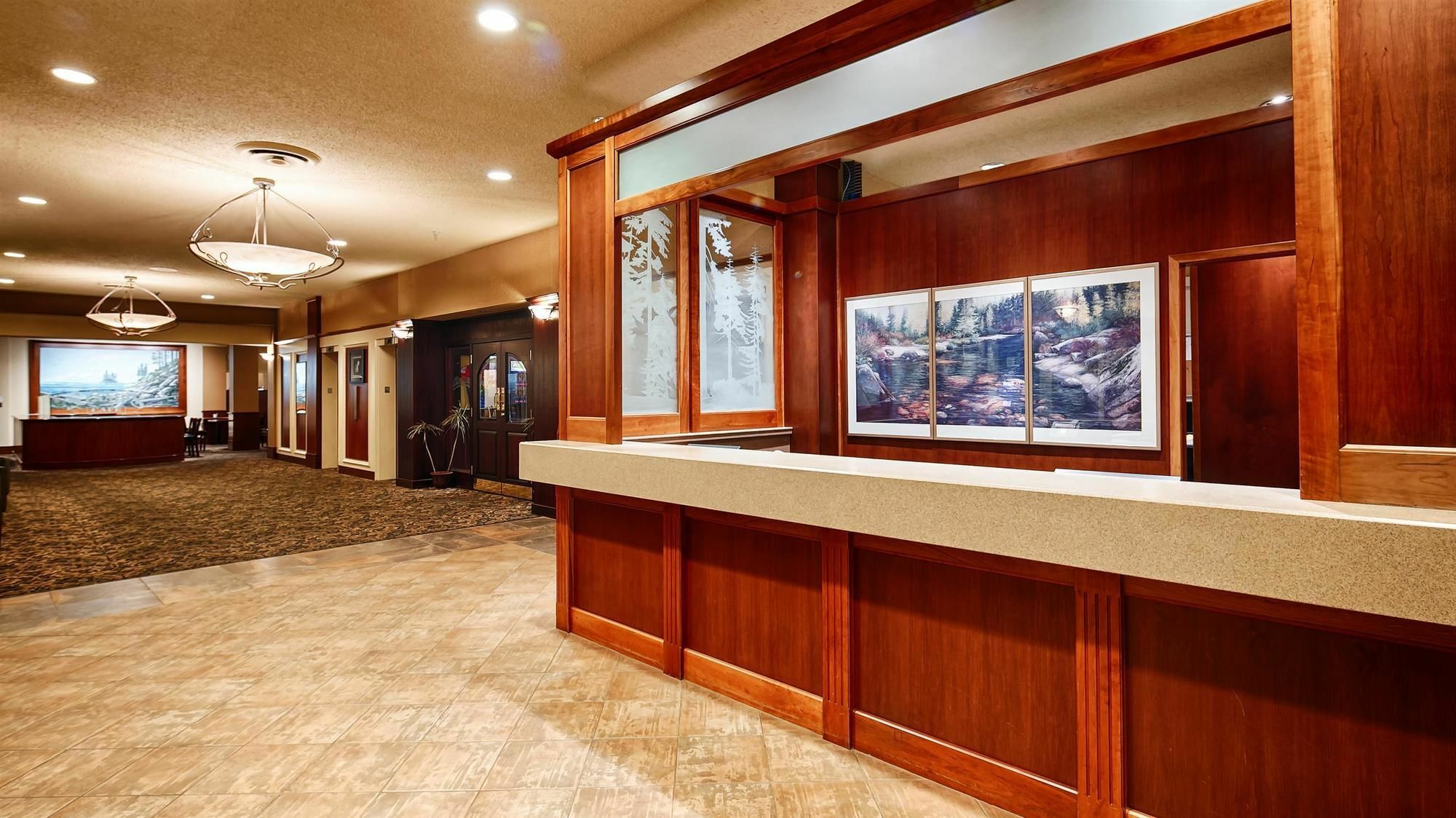 Best Western Plus Barclay Hotel Port Alberni Buitenkant foto
